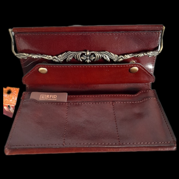 PATRICIA  NASH CLUTCH PURSE GENUINE LEATHER. COLOR BRITISH TAN RFID PROTECTED . - Picture 4 of 5